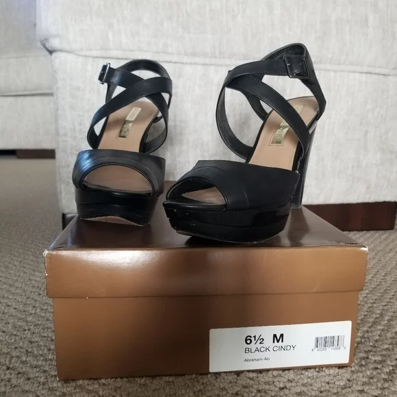 Audrey Brooke Black Leather Sandals Heels Size 6.5M - Picture 2 of 11